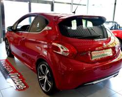 Peugeot 208 GTI 1.6 THP 200 10