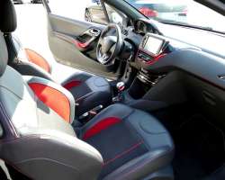 Peugeot 208 GTI 1.6 THP 200cv 6