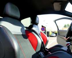 Peugeot 208 GTI 1.6 THP 200cv 8