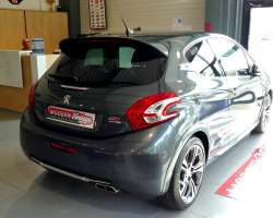 Peugeot 208 GTI 1.6 THP 200cv 14
