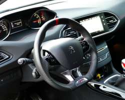 Peugeot 308 GTi 1.6 THP 270 by Peugeot Sport 9