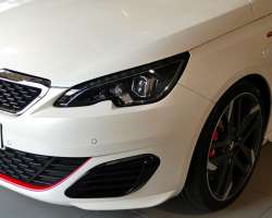 Peugeot 308 GTi 1.6 THP 270 by Peugeot Sport 20