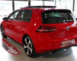 Volkswagen Golf VII GTI Performance 2.0 TSI 230 12