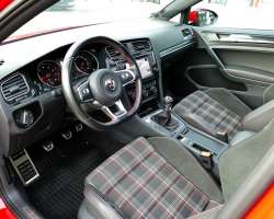 Volkswagen Golf VII GTI Performance 2.0 TSI 230 16