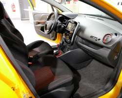Renault Clio IV RS Trophy EDC 220 5