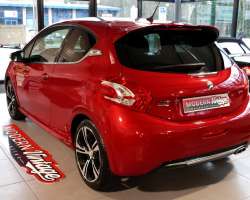 Peugeot 208 GTI 1.6 THP 200cv 14