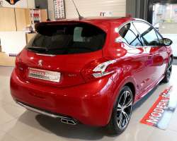 Peugeot 208 GTI 1.6 THP 200cv 17