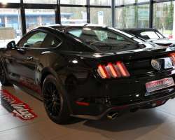 Ford Mustang GT Fastback 5.0 V8 421cv 13