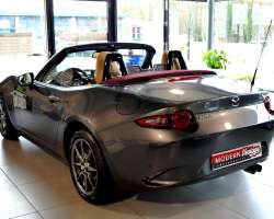 Mazda MX-5 Skyactiv-G 1.5 131cv Sakura 18