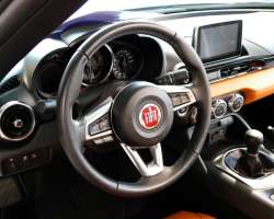 Fiat 124 Spider 1.4 Multiair Turbo 140 Lusso 5 Fiat 124 Spider 1.4 Multiair Turbo 140 Lusso 5