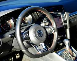 Volkswagen Golf VII GTI DSG Performance 230cv 7