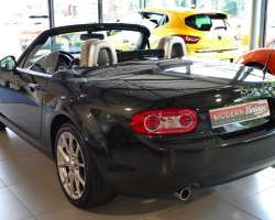 Mazda MX-5 Roadster Coupe 1.8 126cv Kaminari 9