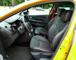 Renault Clio 4 RS Trophy 220 EDC 21