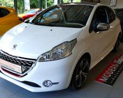 Peugeot 208 GTi 1.6 THP 200 3 Peugeot 208 GTi 1.6 THP 200 3