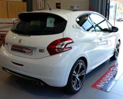 Peugeot 208 GTi 1.6 THP 200 14