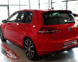 Volkswagen Golf VII GTI Performance 230cv DSG 14