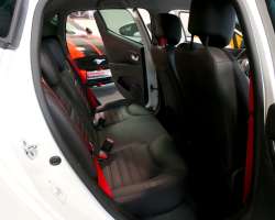 Renault Clio 4 RS Trophy 220 EDC 4 Renault Clio 4 RS Trophy 220 EDC 4