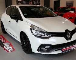 Renault Clio 4 RS Trophy 220 EDC 13