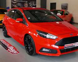 Ford Focus ST 2.0 Ecoboost 250cv 17