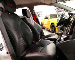 Renault Clio 4 RS Trophy 220 EDC 6