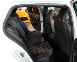 Volkswagen Golf VII GTI Performance 230cv DSG 4