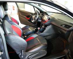 Peugeot 208 GTi 1.6 THP 200cv 4 Peugeot 208 GTi 1.6 THP 200cv 4