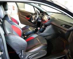 Peugeot 208 GTi 1.6 THP 200cv 4