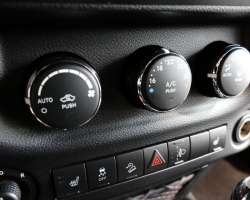 Jeep Wrangler Unlimited 2.8 CRD 200cv Sahara 10