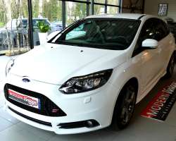 Ford Focus ST 2.0 Ecoboost 250cv 3