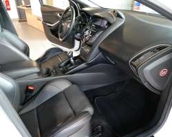 Ford Focus ST 2.0 Ecoboost 250cv 4 Ford Focus ST 2.0 Ecoboost 250cv 4