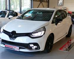 Renault Clio 4 RS Trophy 220 EDC 3 Renault Clio 4 RS Trophy 220 EDC 3