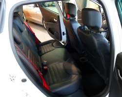 Renault Clio 4 RS Trophy 220 EDC 4 Renault Clio 4 RS Trophy 220 EDC 4