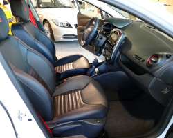 Renault Clio 4 RS Trophy 220 EDC 5 Renault Clio 4 RS Trophy 220 EDC 5