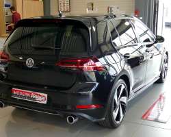 Volkswagen Golf VII GTI 230cv DSG Facelift 16