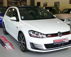 Volkswagen Golf VII GTI Performance 230cv DSG 17