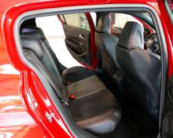 Peugeot 308 GTi 1.6 THP 272cv Facelift 4 Peugeot 308 GTi 1.6 THP 272cv Facelift 4
