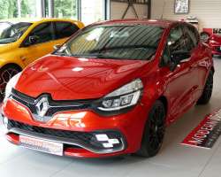 Renault Clio 4 RS Trophy 220 EDC 3 Renault Clio 4 RS Trophy 220 EDC 3