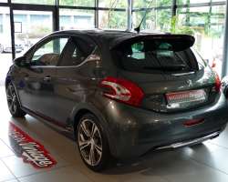 Peugeot 208 GTi 1.6 THP 200cv 13