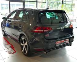 Volkswagen Golf VII GTI Performance 230cv DSG 13