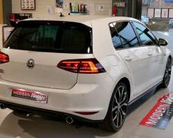 Volkswagen Golf VII GTI Performance 230cv DSG 14