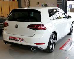 Volkswagen Golf VII GTI 230cv Facelift 13