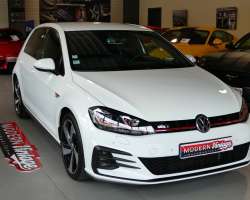 Volkswagen Golf VII GTI 230cv Facelift 14