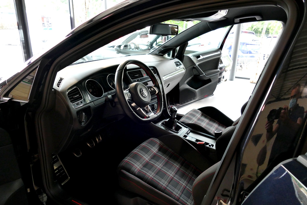 Volkswagen Golf VII GTI Performance 230cv