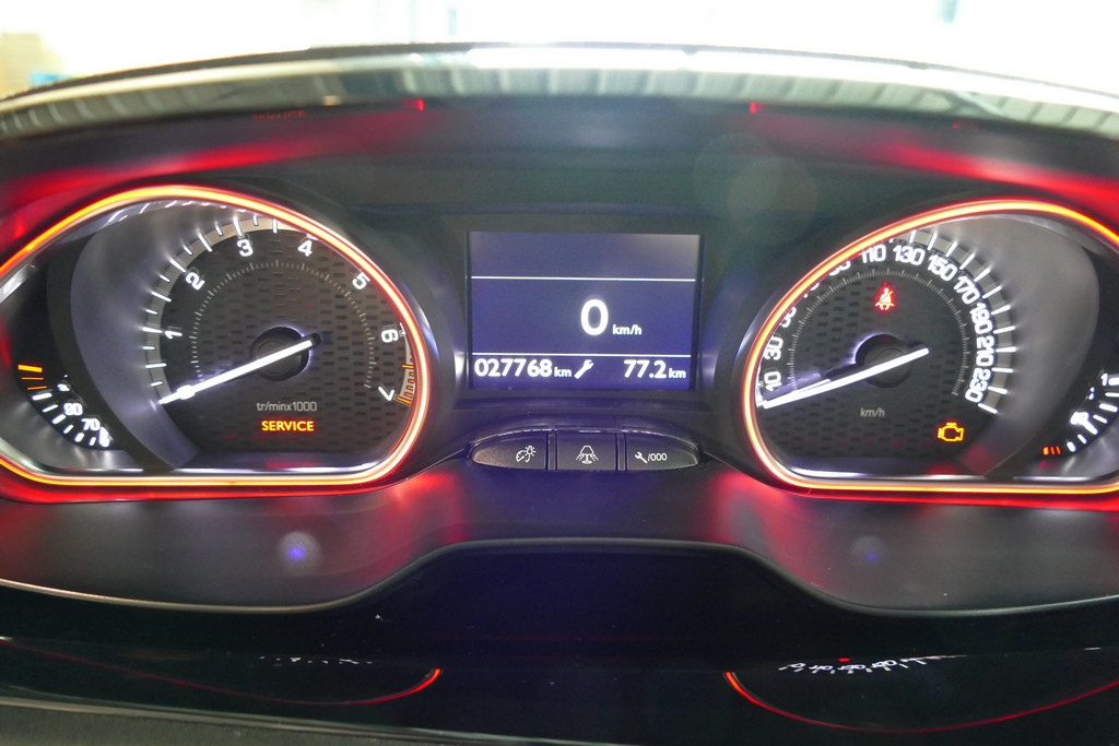 Peugeot 208 GTi 1.6 THP 200cv