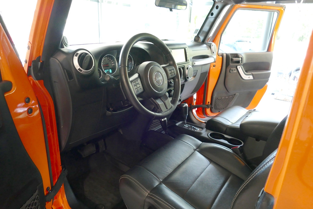 Jeep Wrangler 2.8 CRD 200cv Sahara Orange Crush!