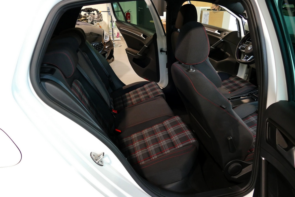 Volkswagen Golf VII GTI 230cv Facelift
