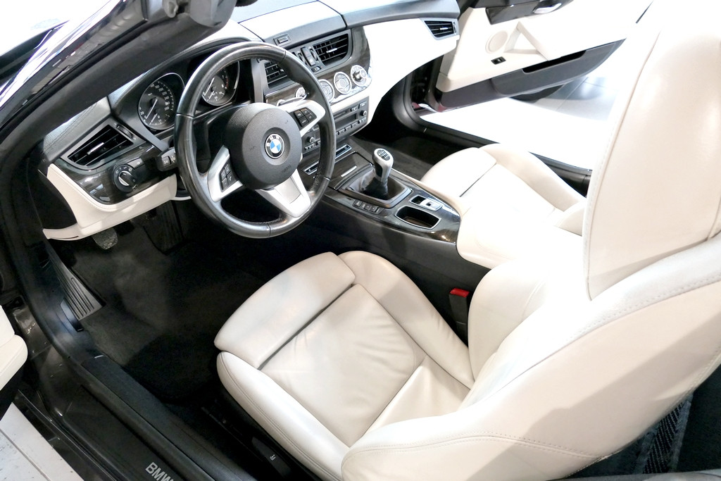 BMW Z4 Roadster sDrive 23i 204cv Design Pure White